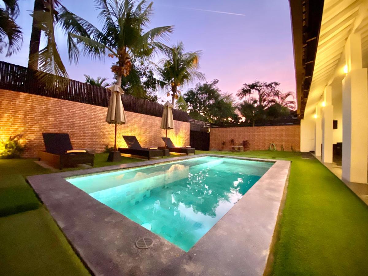 Villa Julia | Heart Of Seminyak | 350M Beach エクステリア 写真
