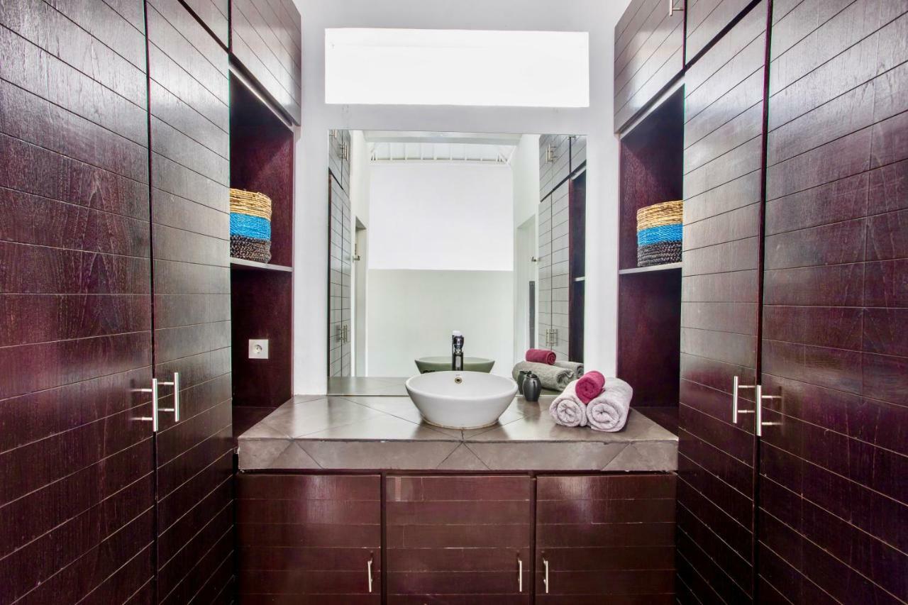 Villa Julia | Heart Of Seminyak | 350M Beach エクステリア 写真